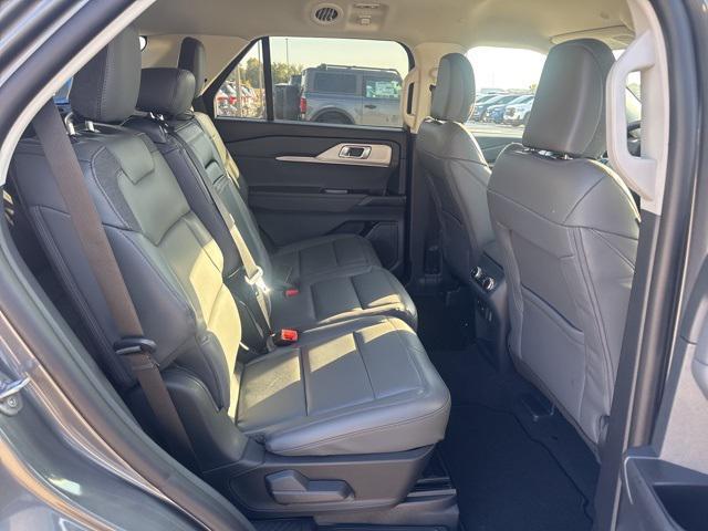 new 2025 Ford Explorer car, priced at $45,273