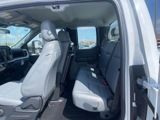new 2025 Ford F-250 car, priced at $60,075