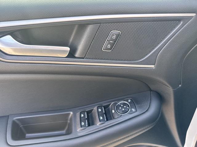 used 2022 Ford Edge car, priced at $28,130