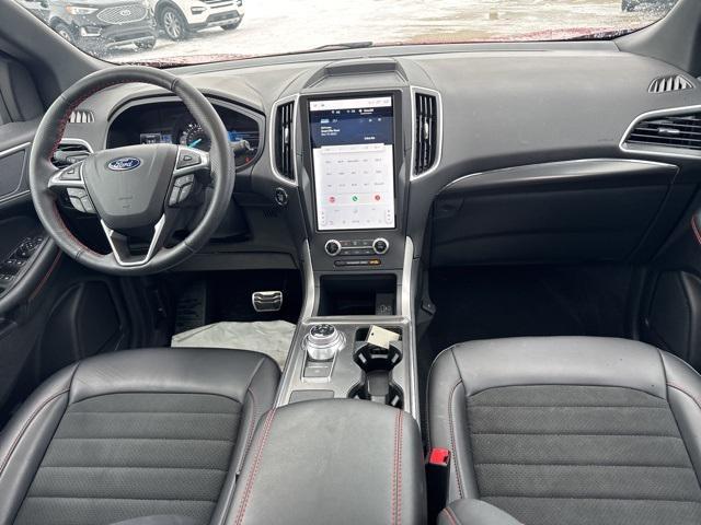 used 2024 Ford Edge car, priced at $31,999