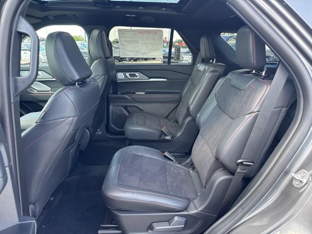 new 2025 Ford Explorer car, priced at $57,954