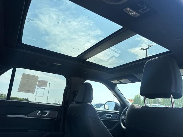 new 2025 Ford Explorer car, priced at $49,372