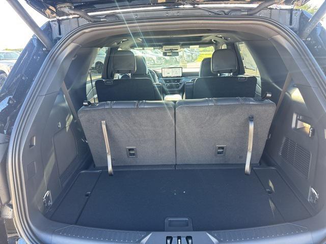 new 2025 Ford Explorer car, priced at $50,115