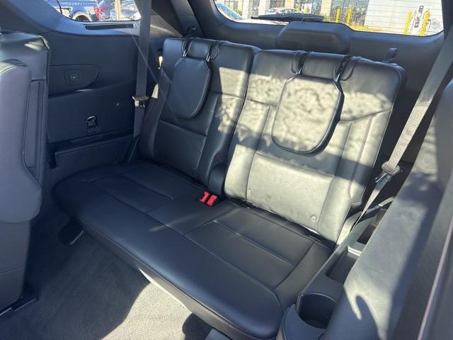 new 2025 Ford Explorer car, priced at $50,115