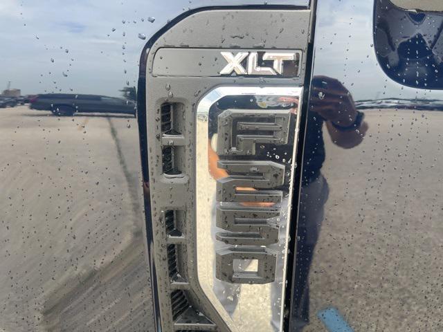 new 2025 Ford F-250 car, priced at $65,651