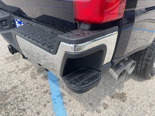 new 2025 Ford F-250 car, priced at $65,651