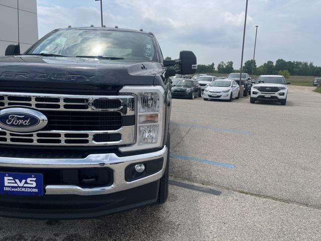 new 2025 Ford F-250 car, priced at $65,651