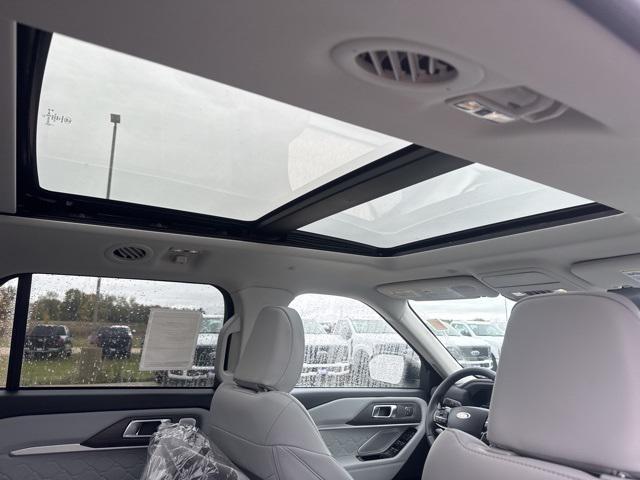 new 2025 Ford Explorer car, priced at $56,752