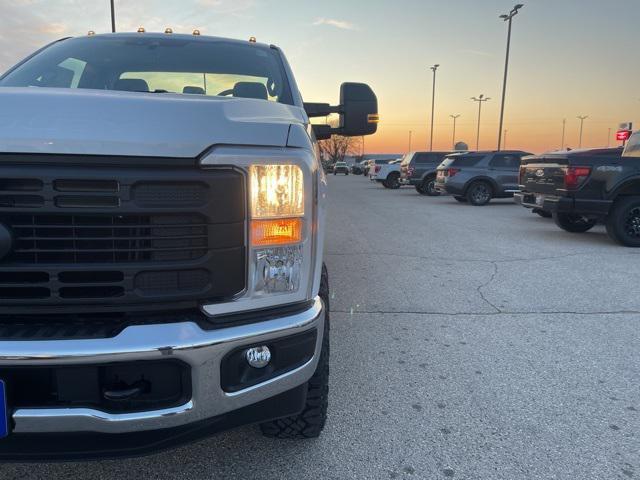 new 2025 Ford F-250 car, priced at $53,025