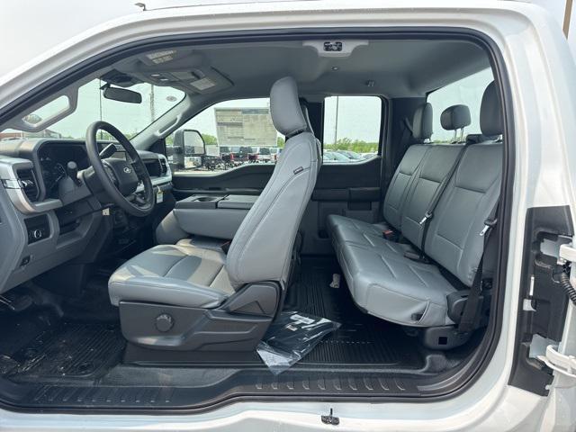 new 2025 Ford F-250 car, priced at $59,922