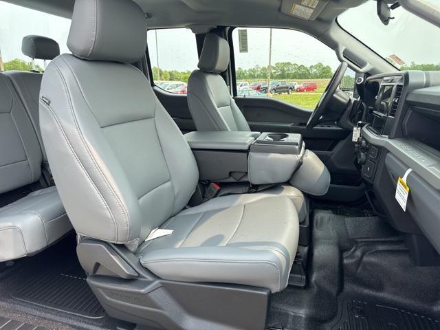 new 2025 Ford F-250 car, priced at $59,922