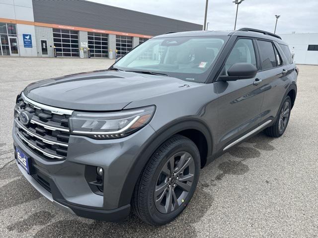 new 2025 Ford Explorer car, priced at $46,900