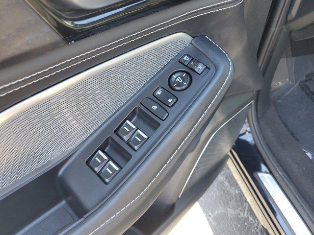 used 2022 Acura MDX car, priced at $36,937,100