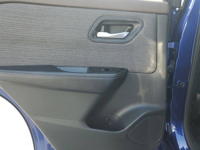 used 2023 Nissan Rogue car, priced at $17,950