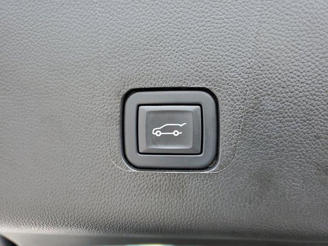 used 2023 Chevrolet Traverse car, priced at $27,450