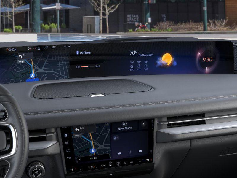 new 2025 Lincoln Navigator car, priced at $105,925