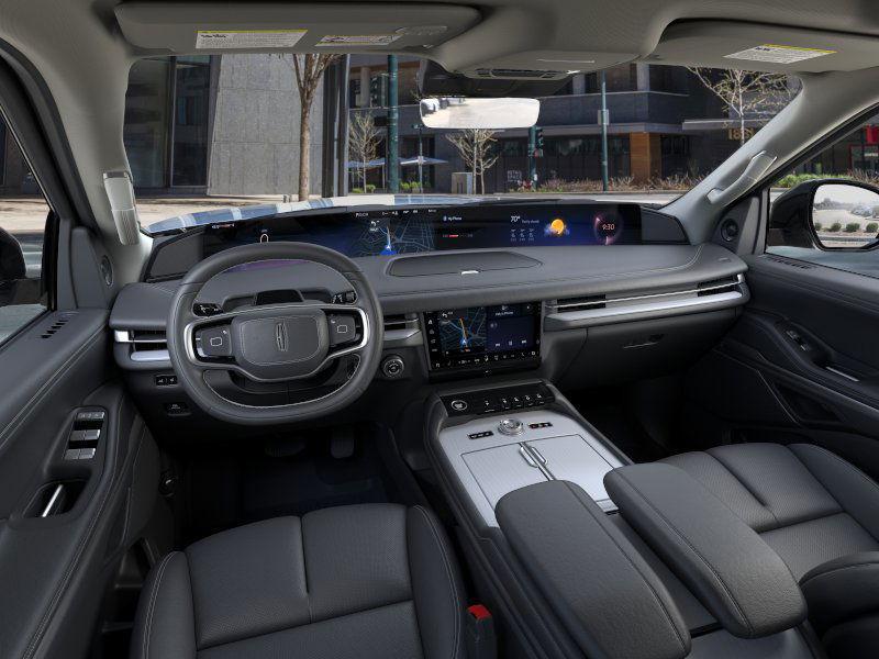 new 2025 Lincoln Navigator car, priced at $105,925