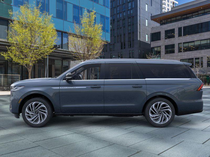 new 2025 Lincoln Navigator car, priced at $105,925