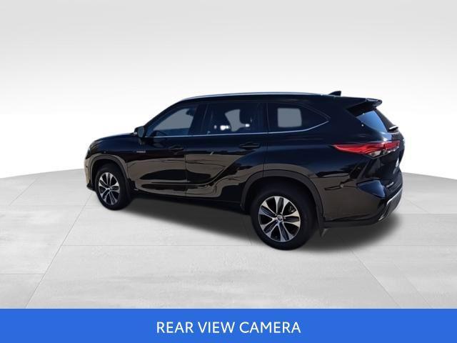 used 2021 Toyota Highlander Hybrid car, priced at $35,818