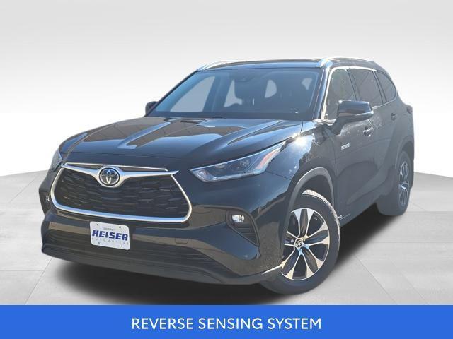 used 2021 Toyota Highlander Hybrid car, priced at $35,818
