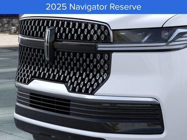 new 2025 Lincoln Navigator car, priced at $102,940
