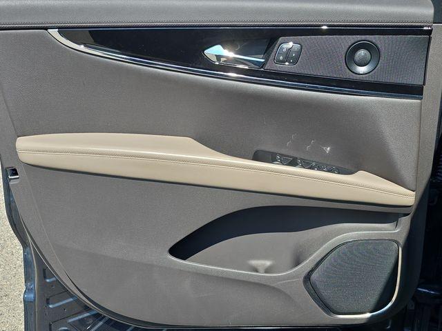 used 2021 Lincoln Nautilus car, priced at $31,228