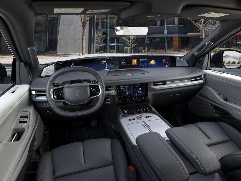 new 2025 Lincoln Navigator car, priced at $106,310