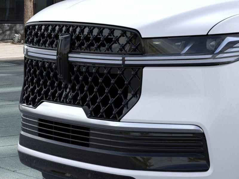 new 2025 Lincoln Navigator car, priced at $106,310
