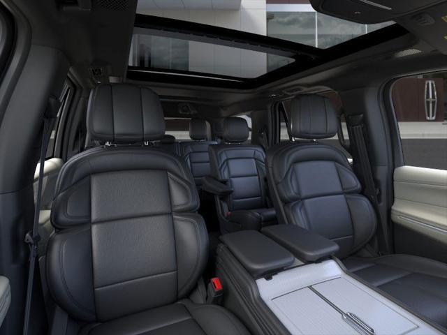 new 2025 Lincoln Navigator car, priced at $106,310