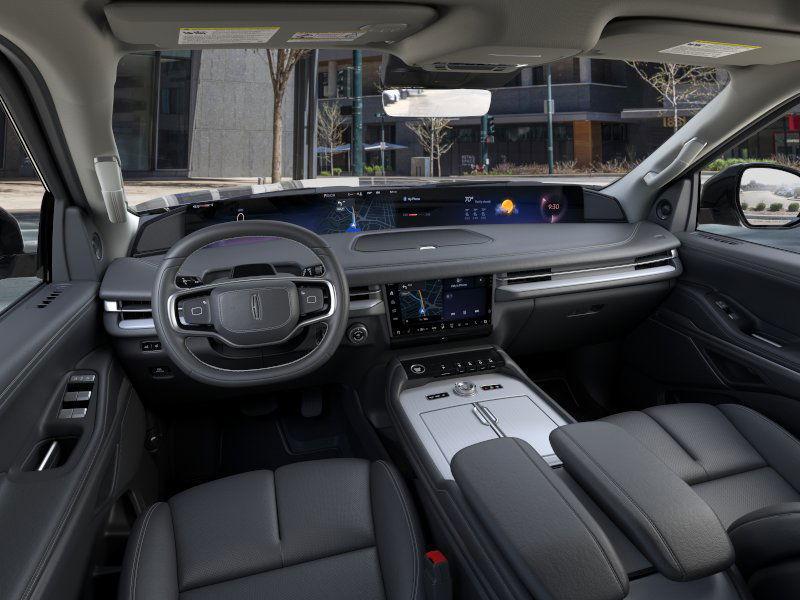 new 2025 Lincoln Navigator car, priced at $105,690