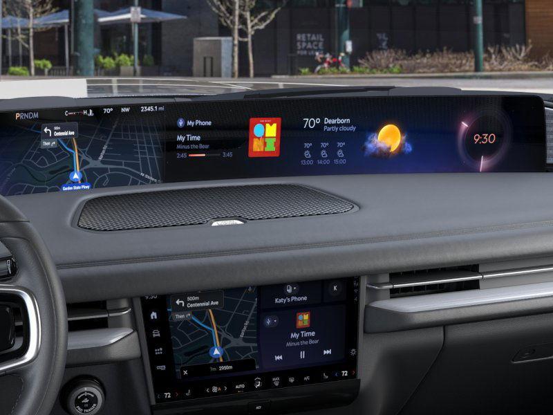 new 2025 Lincoln Navigator car, priced at $105,690
