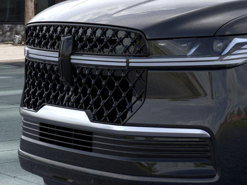 new 2025 Lincoln Navigator car, priced at $105,690