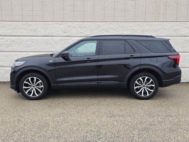 used 2025 Ford Explorer car, priced at $43,495