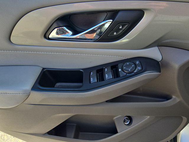 used 2021 Chevrolet Traverse car, priced at $20,181