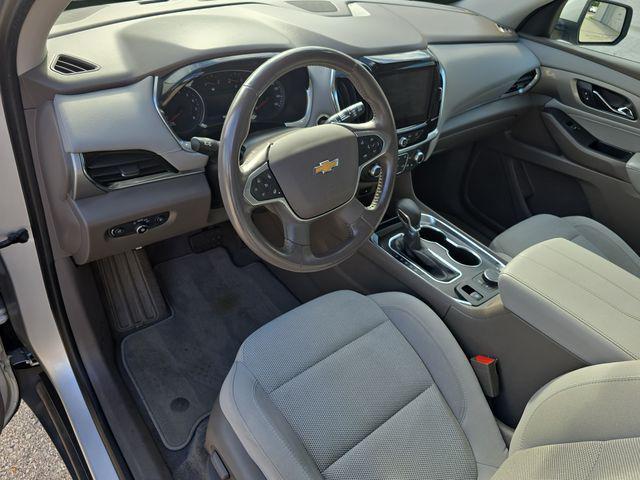 used 2021 Chevrolet Traverse car, priced at $20,181