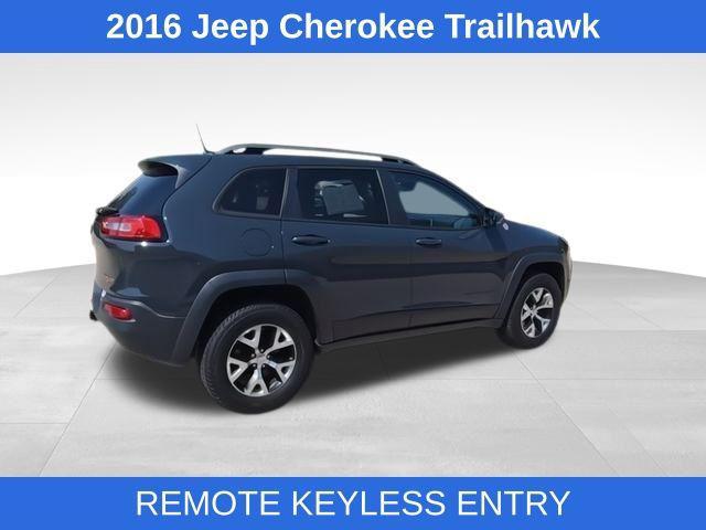 used 2016 Jeep Cherokee car, priced at $5,999