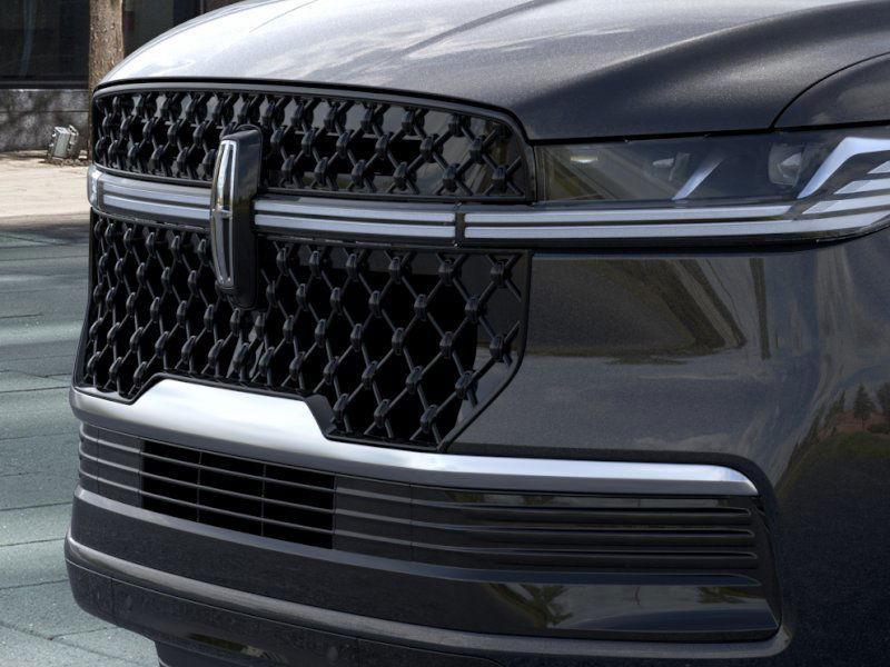 new 2025 Lincoln Navigator car, priced at $104,690