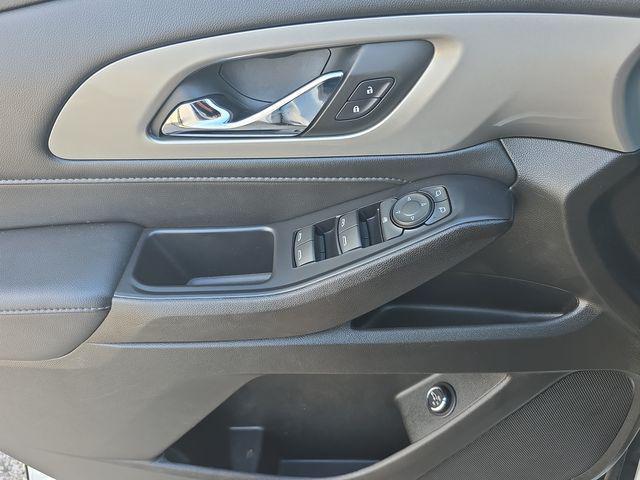 used 2022 Chevrolet Traverse car, priced at $25,125