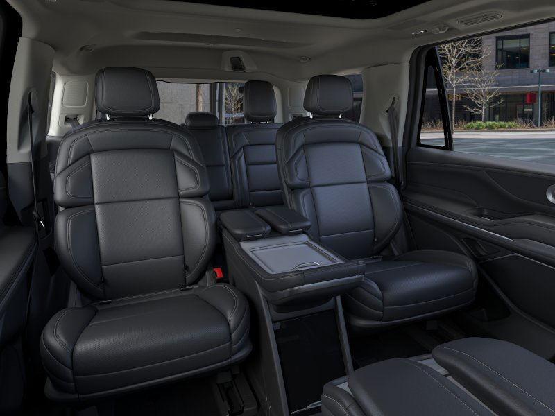 new 2025 Lincoln Navigator car, priced at $105,935