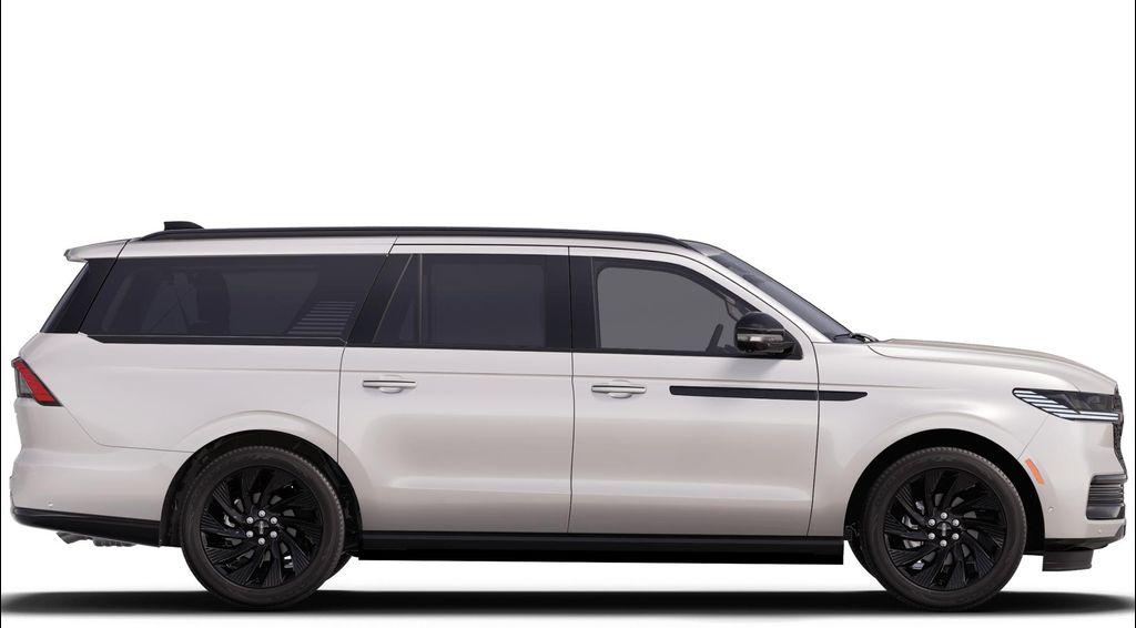 new 2025 Lincoln Navigator car, priced at $105,580