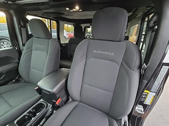 used 2021 Jeep Wrangler Unlimited car, priced at $31,452