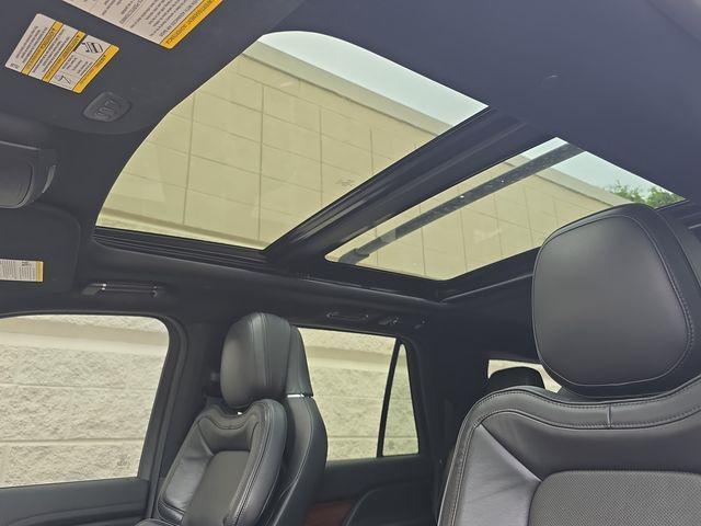 used 2019 Lincoln Navigator L car, priced at $38,597