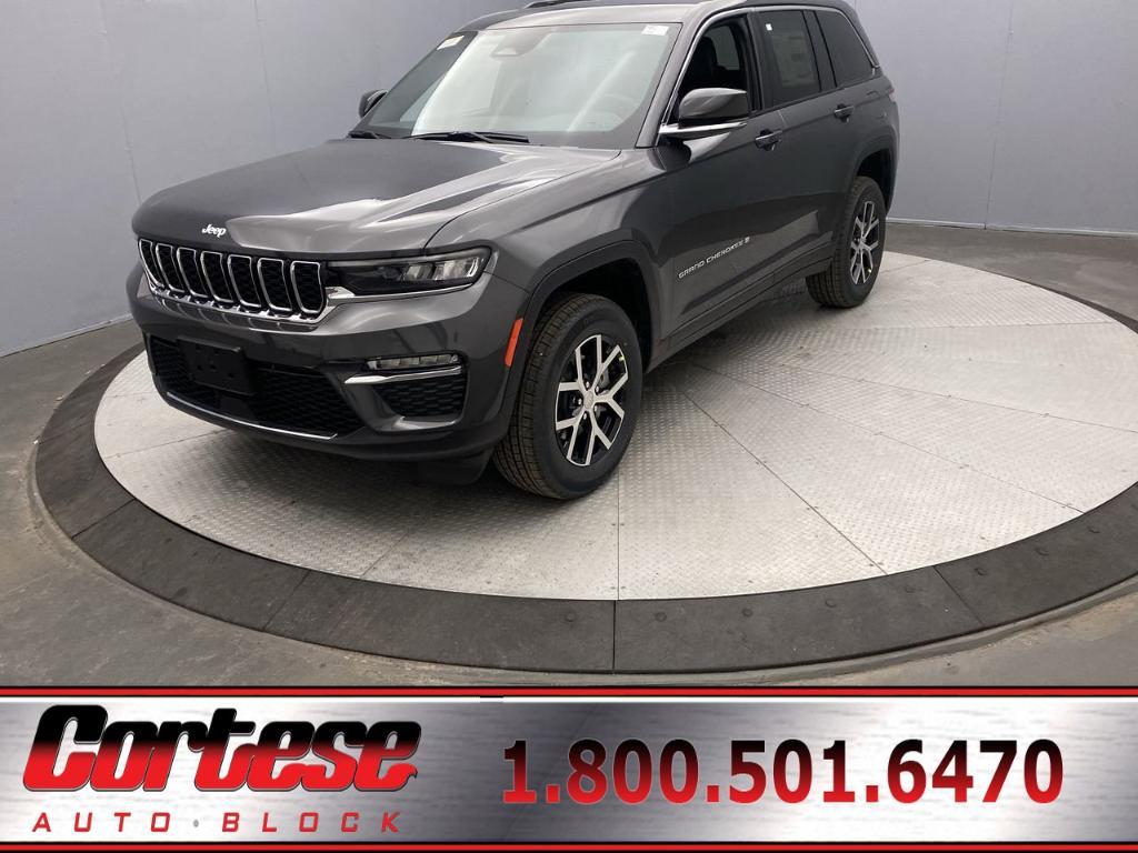 new 2025 Jeep Grand Cherokee car, priced at $44,795