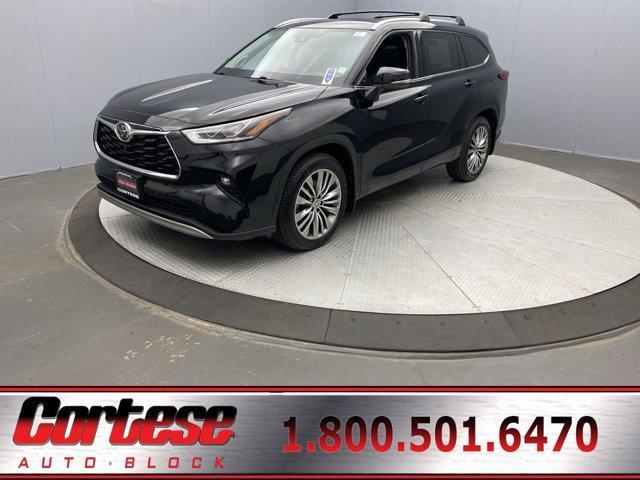 used 2021 Toyota Highlander car, priced at $34,990