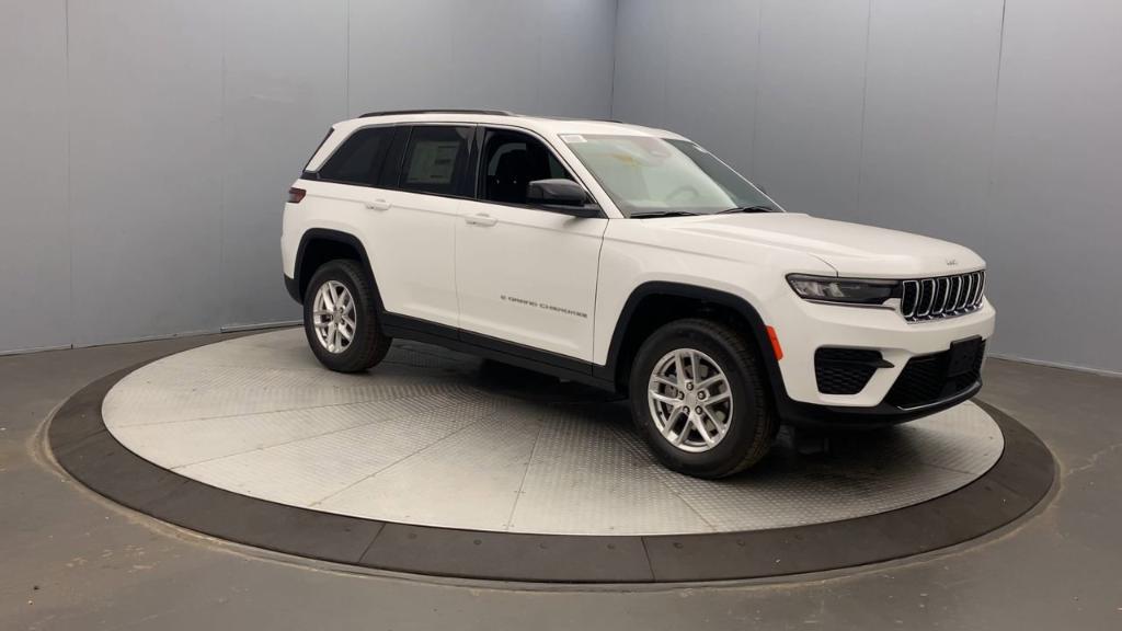 new 2025 Jeep Grand Cherokee car, priced at $41,325
