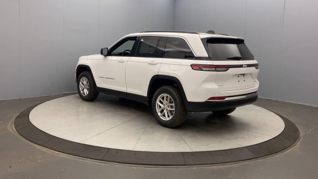 new 2025 Jeep Grand Cherokee car, priced at $41,325