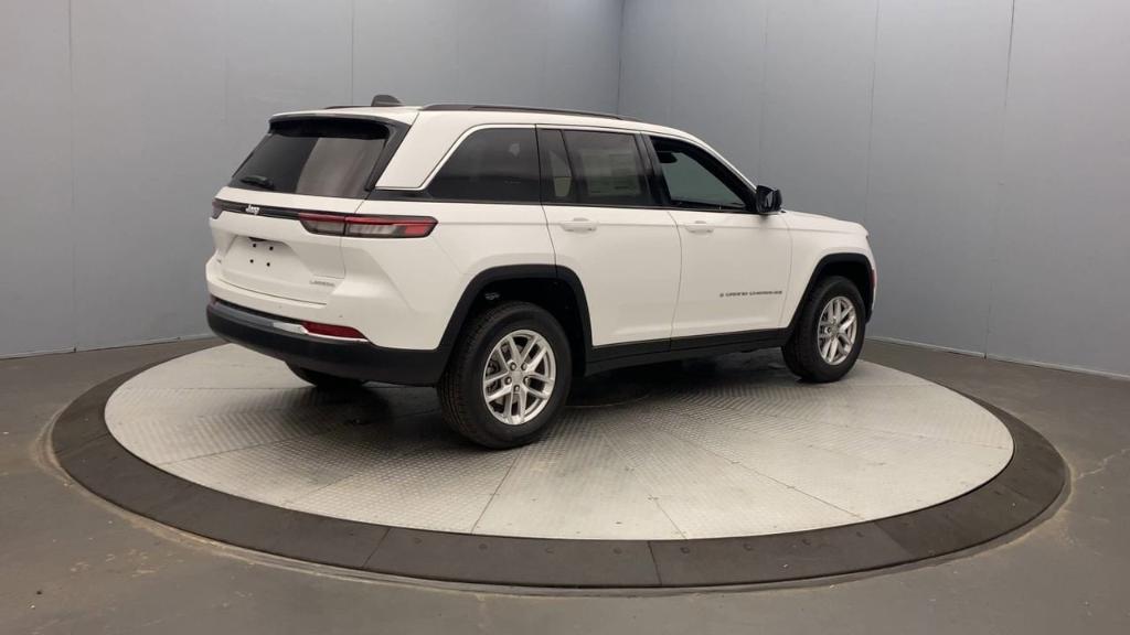 new 2025 Jeep Grand Cherokee car, priced at $41,325