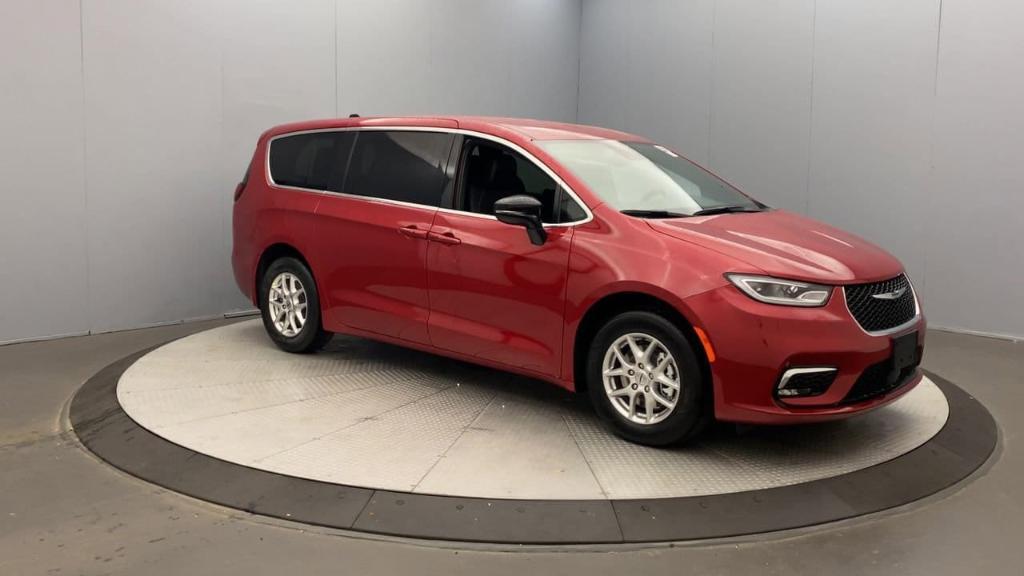 new 2025 Chrysler Pacifica car, priced at $43,140