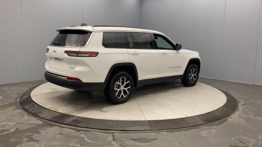 new 2025 Jeep Grand Cherokee L car, priced at $50,590