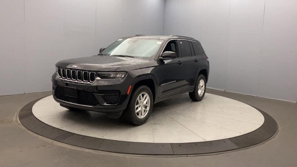 new 2025 Jeep Grand Cherokee car, priced at $41,470